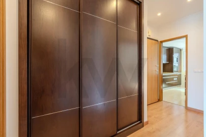 Apartamento T2 para Arrendamento em Algés, Linda-A-Velha e Cruz Quebrada-Dafundo