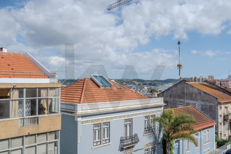Apartamento T2 para Arrendamento em Algés, Linda-A-Velha e Cruz Quebrada-Dafundo Foto 17