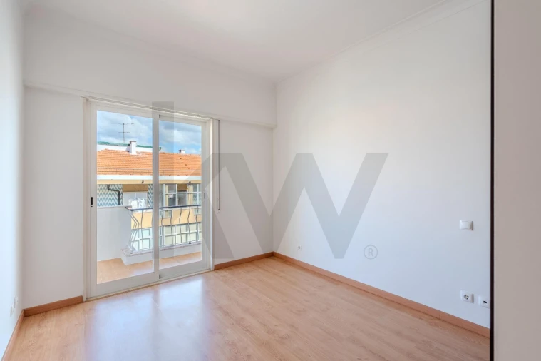 Apartamento T2 para Arrendamento em Algés, Linda-A-Velha e Cruz Quebrada-Dafundo Foto 13
