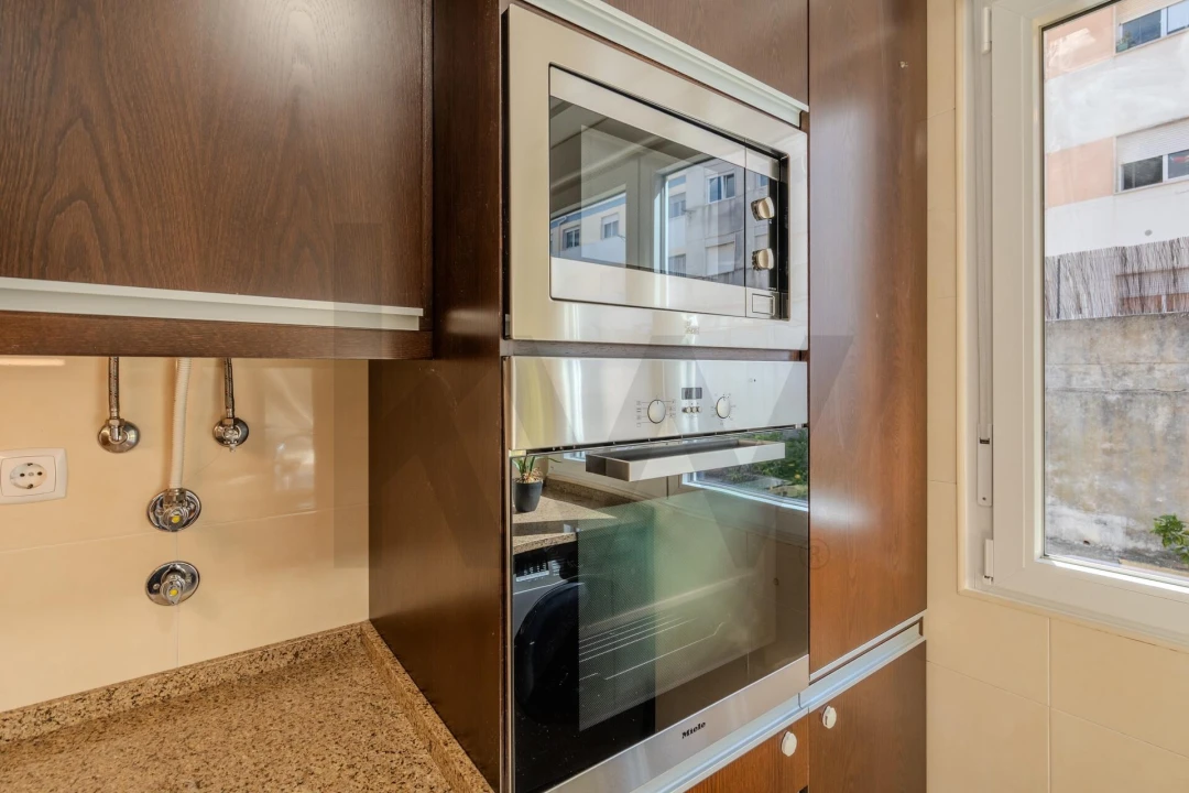 Apartamento T2 para Arrendamento em Algés, Linda-A-Velha e Cruz Quebrada-Dafundo Foto 3