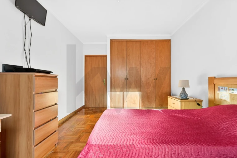 Apartamento T2 para Venda em Caniço Foto 12
