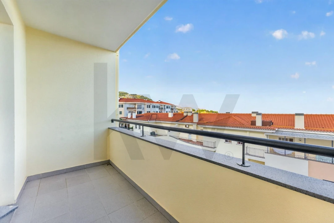 Apartamento T2 para Venda em Caniço Foto 8