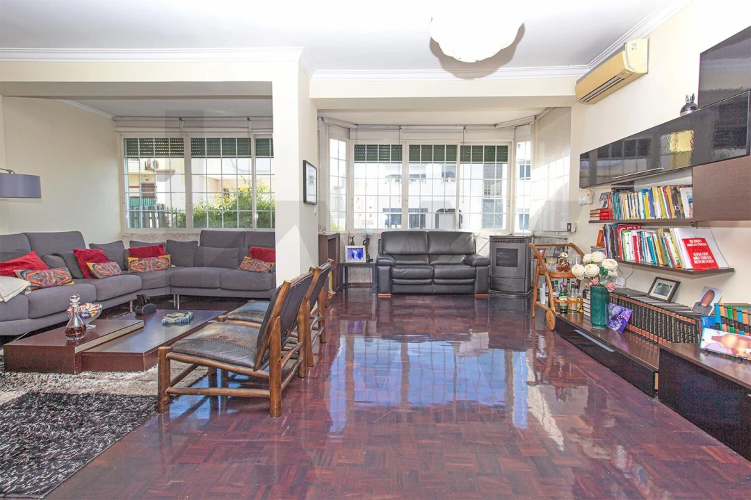 Moradia T5 para Venda em São Domingos de Rana Foto 41