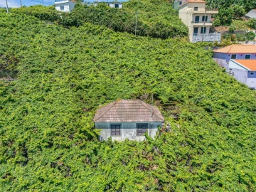 Moradia T2 para Venda em Estreito de Camara de Lobos