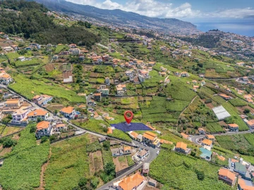 Moradia T2 para Venda em Estreito de Camara de Lobos