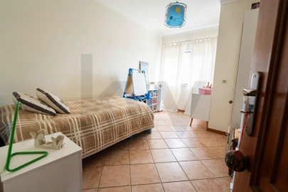 Moradia T4 para Venda em Souselas e Botão