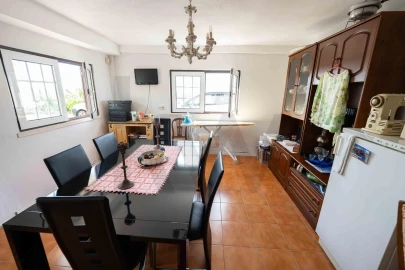 Moradia T4 para Venda em Souselas e Botão