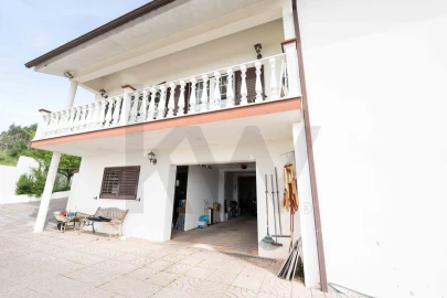 Moradia T4 para Venda em Souselas e Botão
