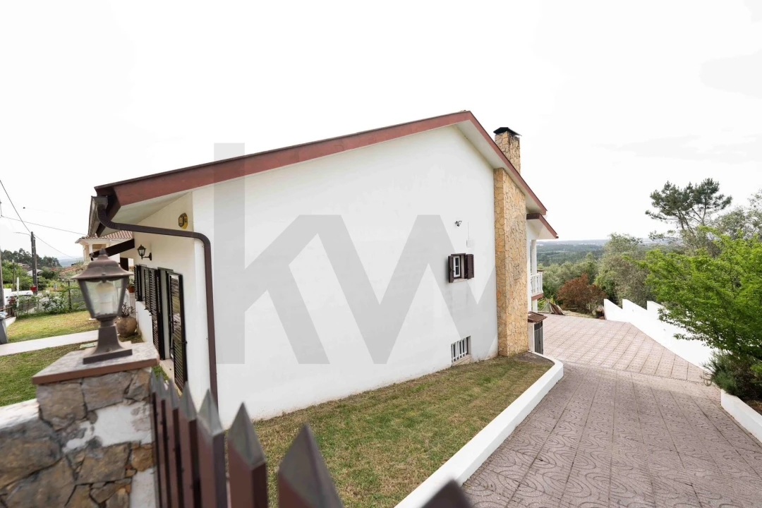 Moradia T4 para Venda em Souselas e Botão Foto 10