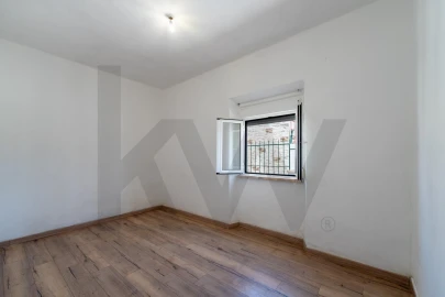Moradia T4 para Venda em Campolide