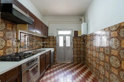 Moradia T4 para Venda em Campolide