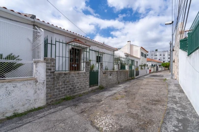 Moradia T4 para Venda em Campolide