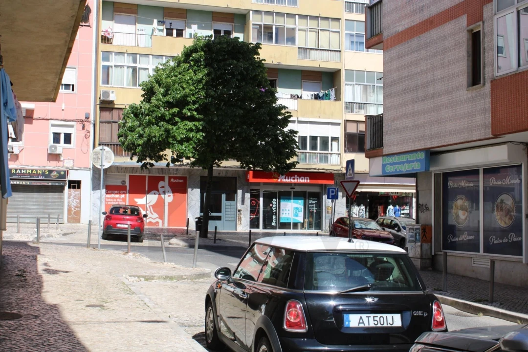 Apartamento T2 para Venda em Queluz e Belas Foto 32