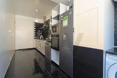 Apartamento T2 para Venda em Queluz e Belas