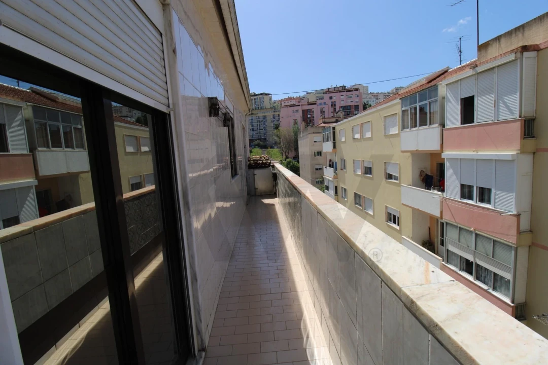 Apartamento T2 para Venda em Queluz e Belas Foto 23