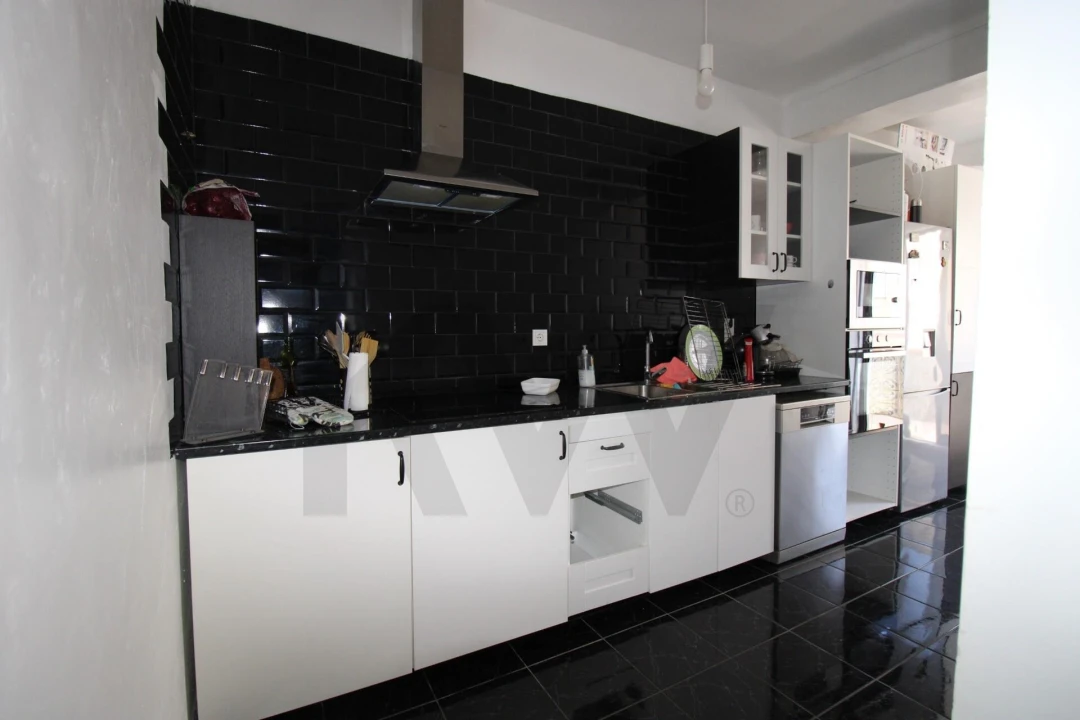 Apartamento T2 para Venda em Queluz e Belas Foto 20