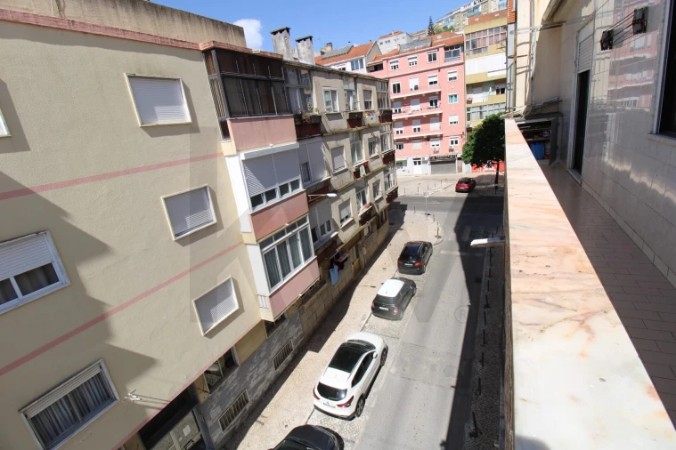 Apartamento T2 para Venda em Queluz e Belas Foto 24