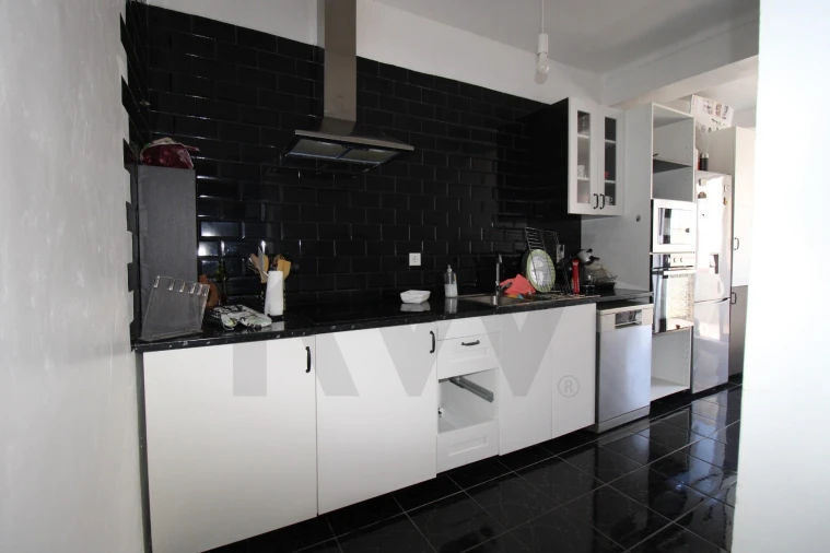 Apartamento T2 para Venda em Queluz e Belas Foto 20