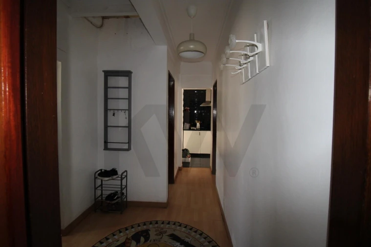 Apartamento T2 para Venda em Queluz e Belas Foto 14
