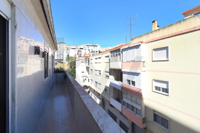 Apartamento T2 para Venda em Queluz e Belas Foto 20