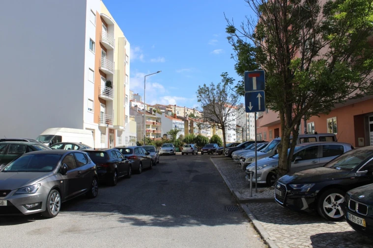 Apartamento T2 para Venda em Queluz e Belas Foto 39