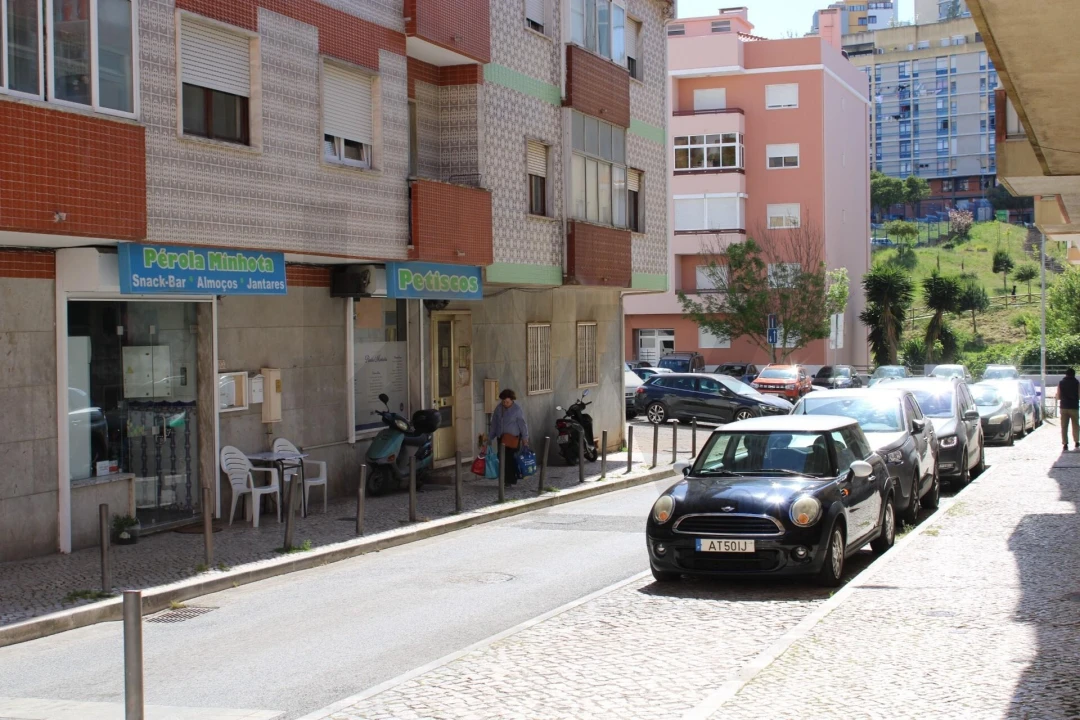 Apartamento T2 para Venda em Queluz e Belas Foto 35