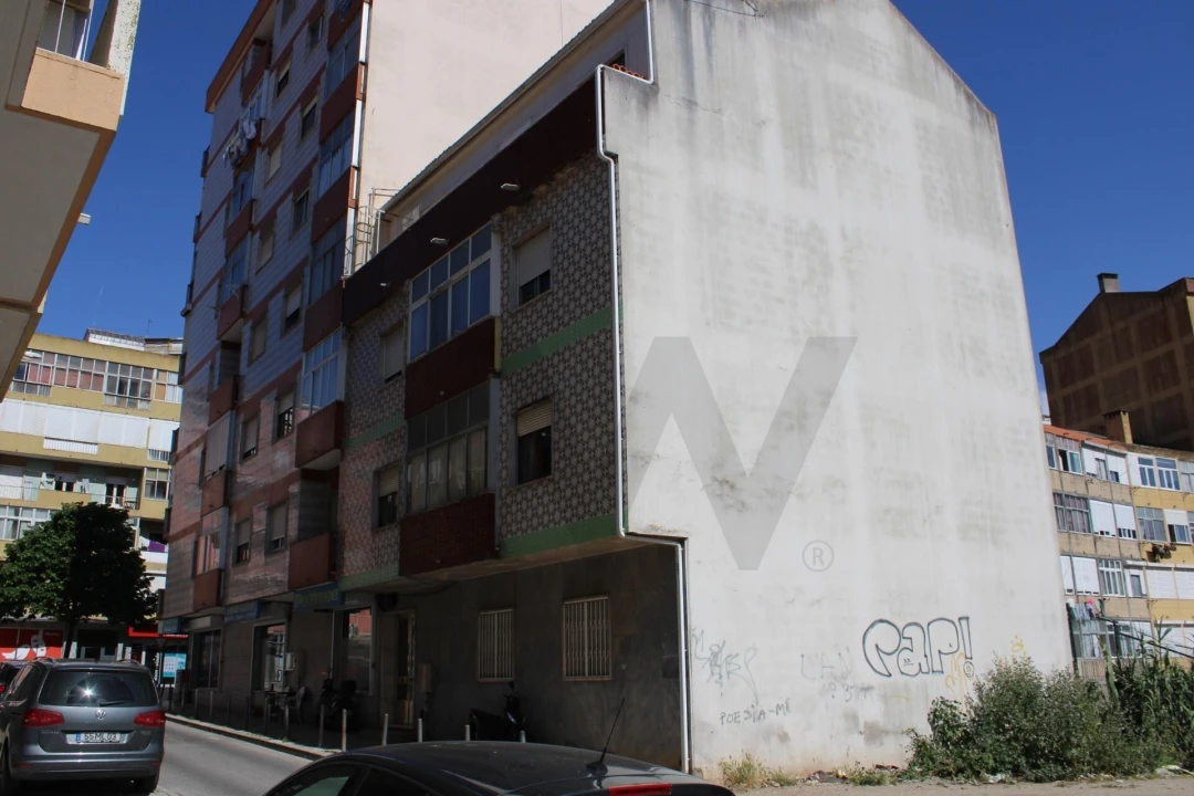 Apartamento T2 para Venda em Queluz e Belas Foto 38