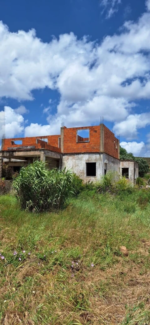 Moradia T6 para Venda em Odiaxere
