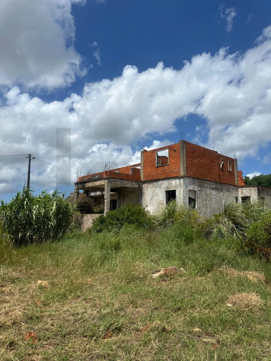 Moradia T6 para Venda em Odiaxere Foto 7