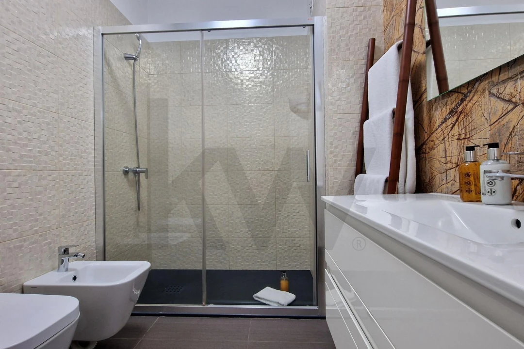Apartamento T1 para Venda em São Martinho Foto 8