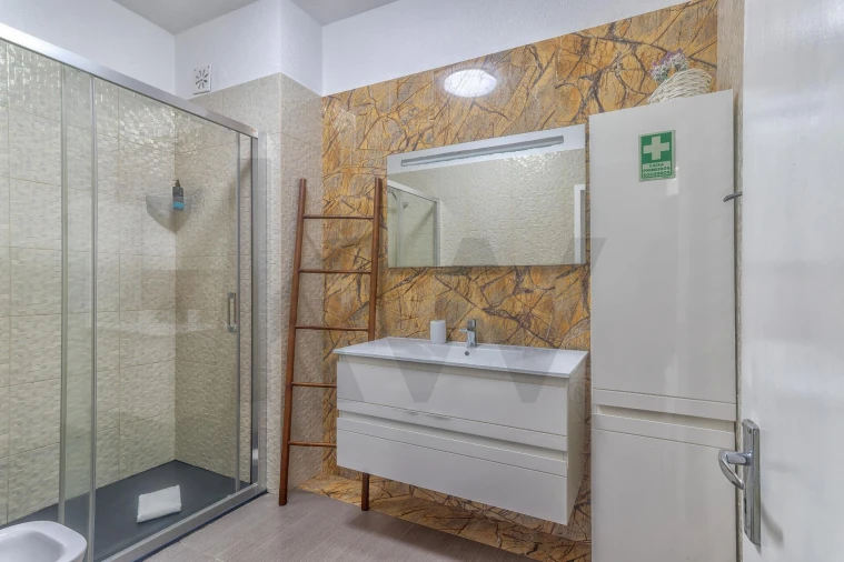 Apartamento T1 para Venda em São Martinho Foto 12