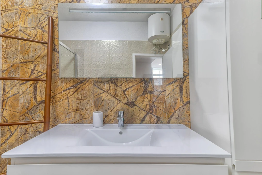 Apartamento T1 para Venda em São Martinho Foto 13