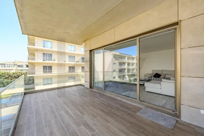 Apartamento T3 para Arrendamento em Arvore