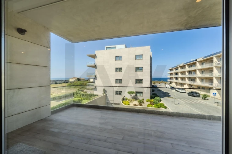 Apartamento T3 para Arrendamento em Arvore Foto 20