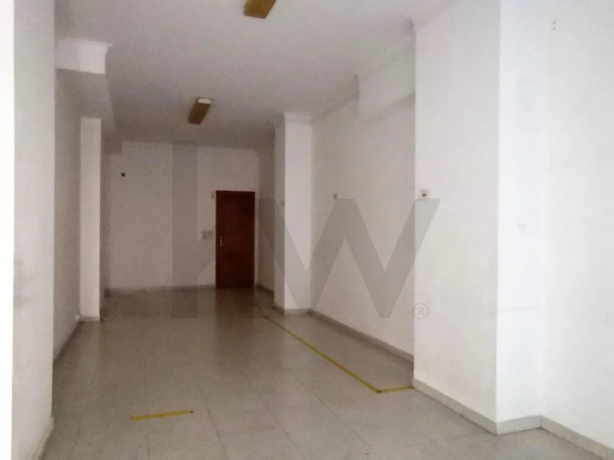Loja para Arrendamento em Carnaxide e Queijas Foto 12