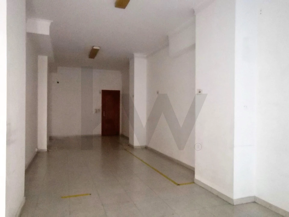 Loja para Arrendamento em Carnaxide e Queijas Foto 12