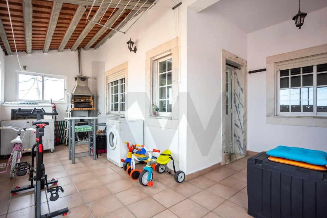 Apartamento T2 para Venda em Palhais e Coina Foto 8
