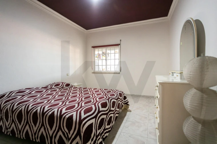 Apartamento T2 para Venda em Palhais e Coina Foto 25