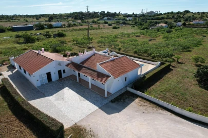 Moradia T6 para Venda em Luz