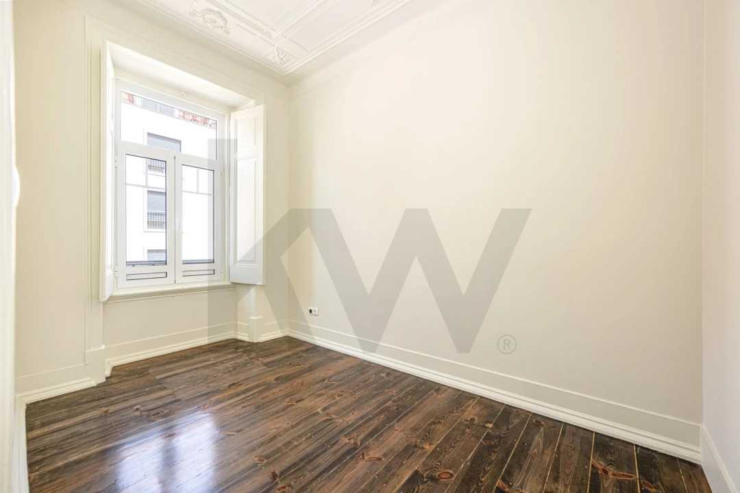 Apartamento T3 para Venda em Campo de Ourique Foto 3