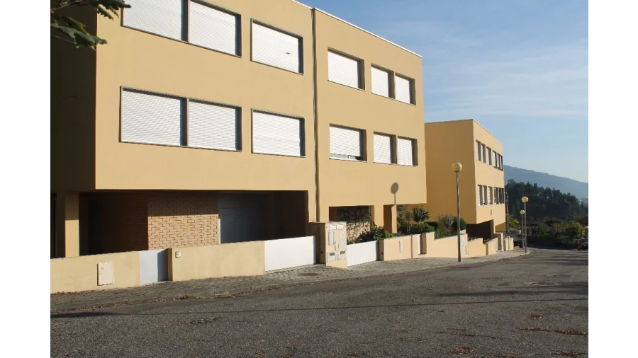 Terreno para Venda em Paço Foto 3