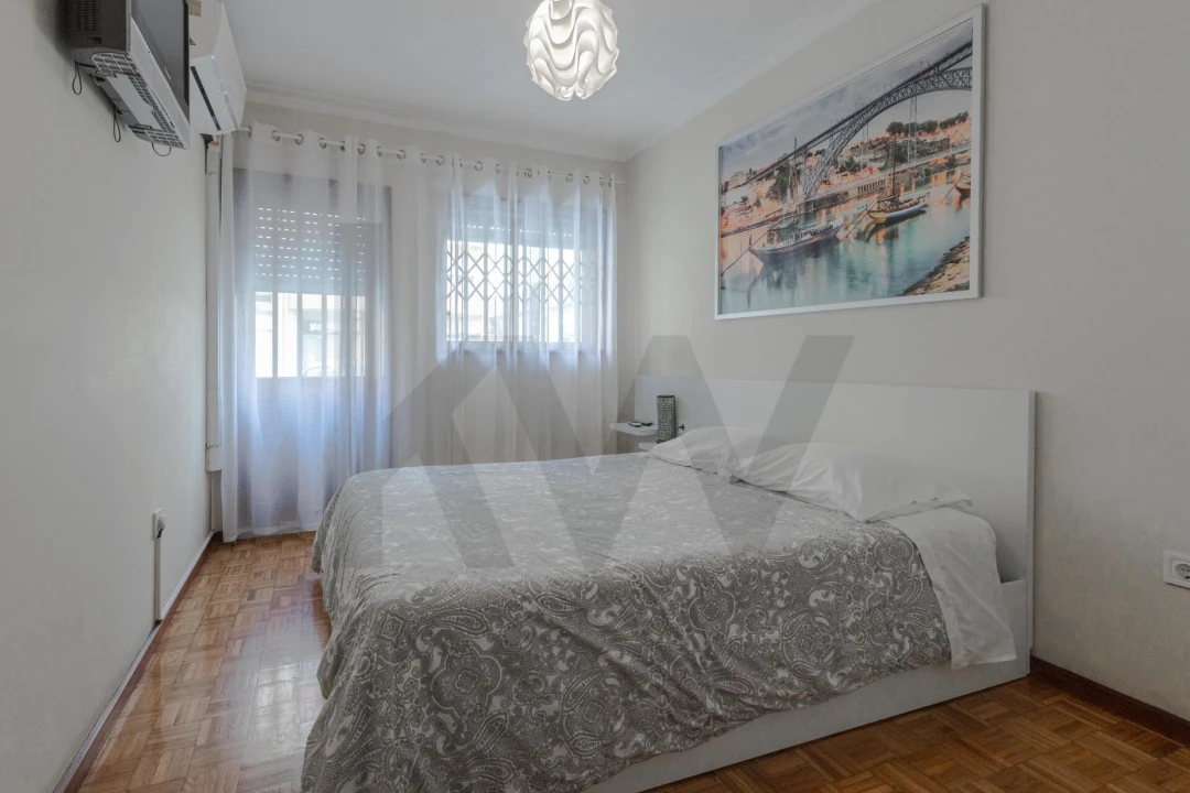 Apartamento T1 para Venda em Mafamude e Vilar do Paraíso Foto 3