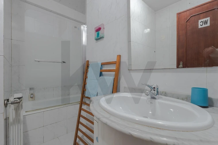 Apartamento T1 para Venda em Mafamude e Vilar do Paraíso Foto 6