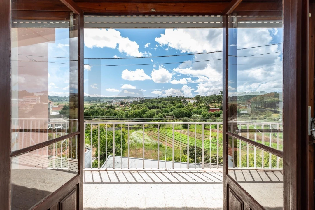 Apartamento T3 para Venda em Santo Antão e São Julião do Tojal Foto 3