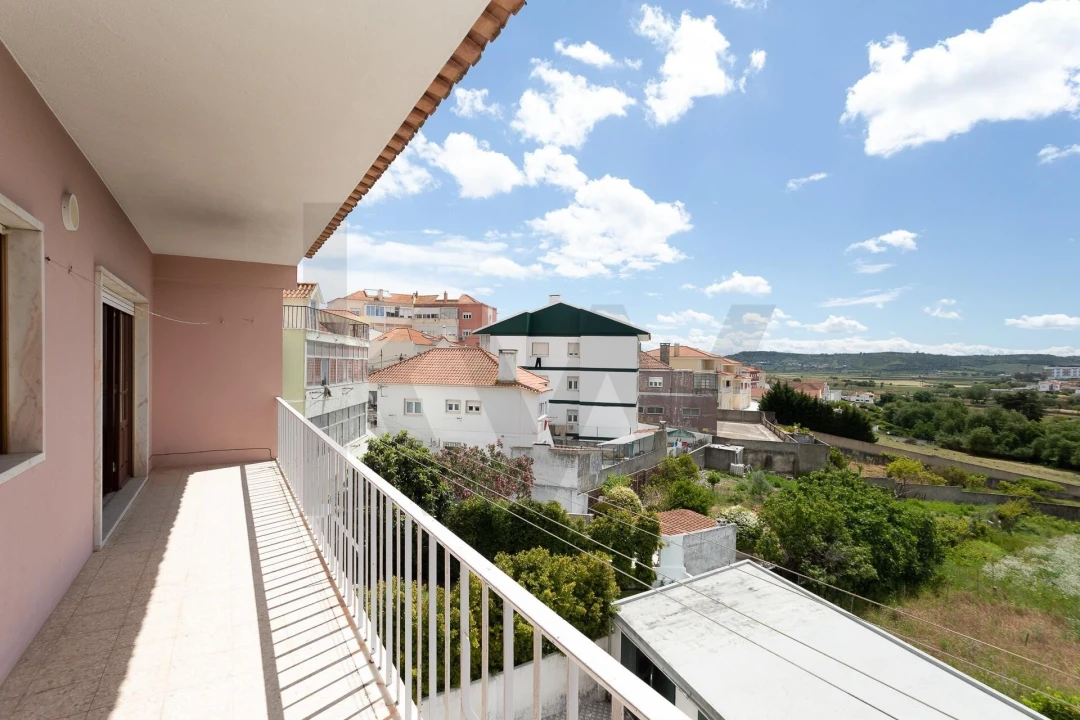 Apartamento T3 para Venda em Santo Antão e São Julião do Tojal Foto 7