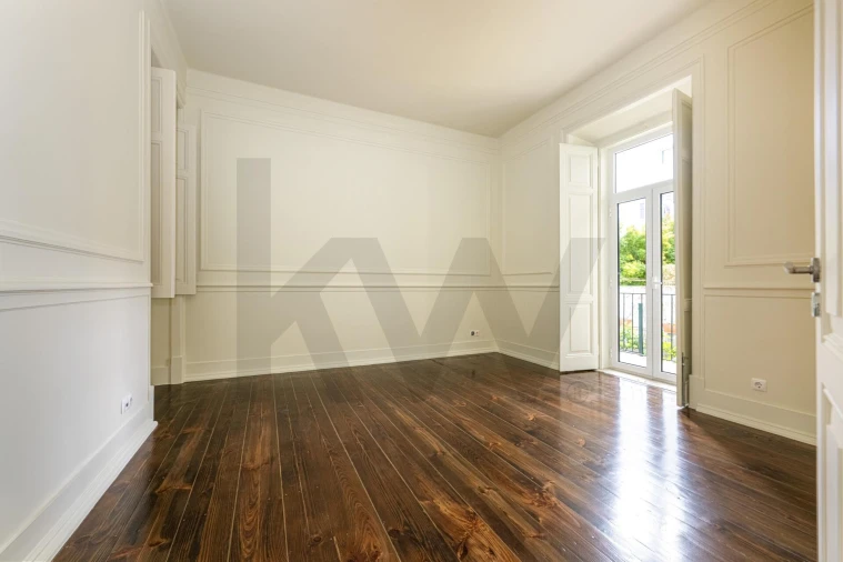 Apartamento T2 para Venda em Campo de Ourique Foto 2