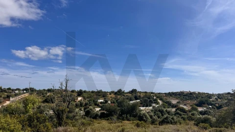 Quinta T3 para Venda em Estômbar e Parchal