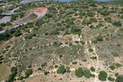 Quinta T3 para Venda em Estômbar e Parchal