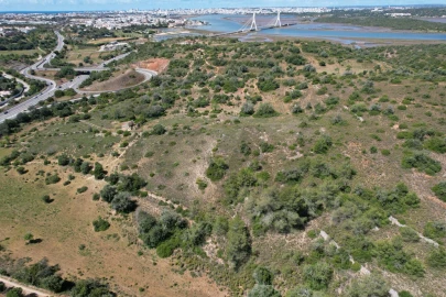 Quinta T3 para Venda em Estômbar e Parchal