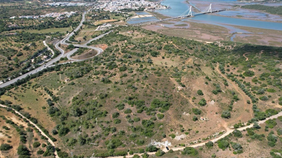 Quinta T3 para Venda em Estômbar e Parchal